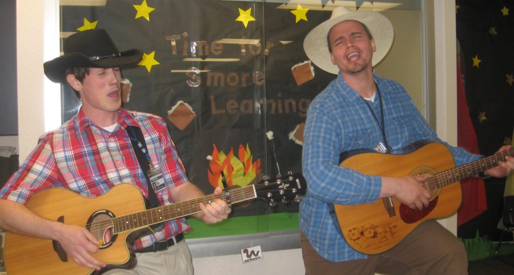 Campfire Songs in 2nd Grade Camp